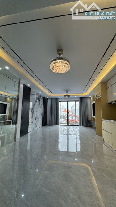 Sở hữu ngay Siêu Phẩm Ngọc Thuỵ, Long Biên, 47m² - Gara ô tô 6 Tầng thang máy - 2