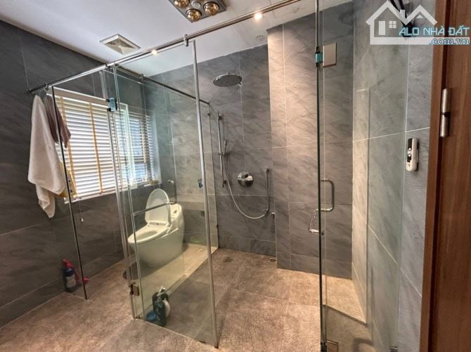 SIÊU PHẨM LÔ GÓC 125M2 CHÙA LÁNG - THIẾT KẾ THÔNG SÀN - 3 MẶT Ô TÔ - GIÁ 40 TỶ - 2
