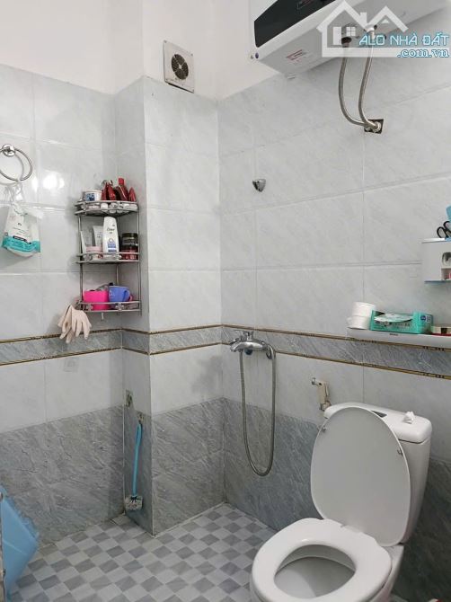 Bán nhà dân xây diện tích 40m ngay Nguyễn Bặc Vũ Lăng, ngõ 3 gác phi, Tứ Hiệp giá chỉ 5 tỷ - 2