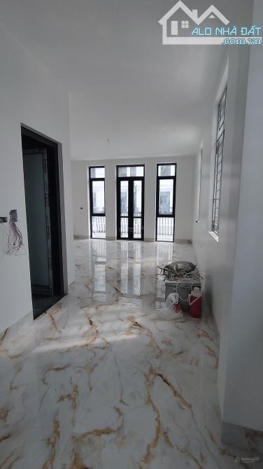 Tôi cần cho thuê liền kề Louis City Hoàng Mai - Tân Mai 95m2 x 5 tầng giá rẻ nhất khu vực - 2