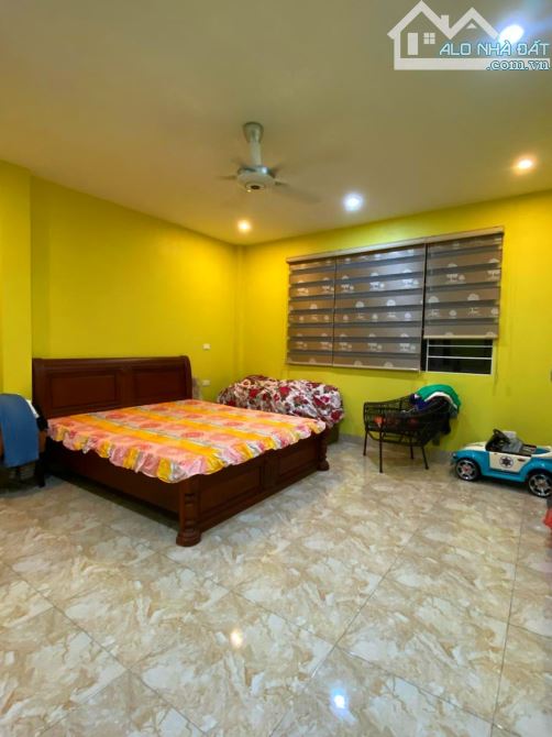 KIM MÃ - BA ĐÌNH- MT 4,8M- NGÕ THÔNG - KINH DOANH- LÔ GÓC HAI THOÁNG - SỔ ĐẸP - 10.5 TỶ - 2