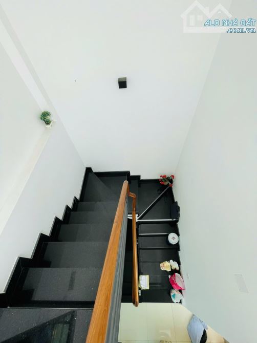 Siêu VIP! Tòa nhà 6 lầu góc 2MT Hoàng Hoa Thám Q. Bình Thạnh, 3.8x14m, thuê 60trd, 20.9 tỷ - 2