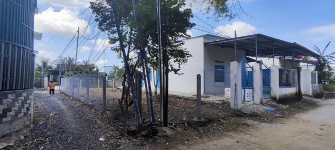 Đất dân Diên Phú 3 mặt tiền, ngang 11.5m có sẵn nhà cấp 4 - 2