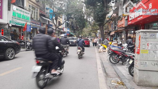 Bán Nhà Mặt Phố Quận Hoàn Kiếm 125m4T MT5,9m Vỉa Hè 1 SỔ 1 CHỦ 78,8 Tỷ Hàng Chiếu. - 2