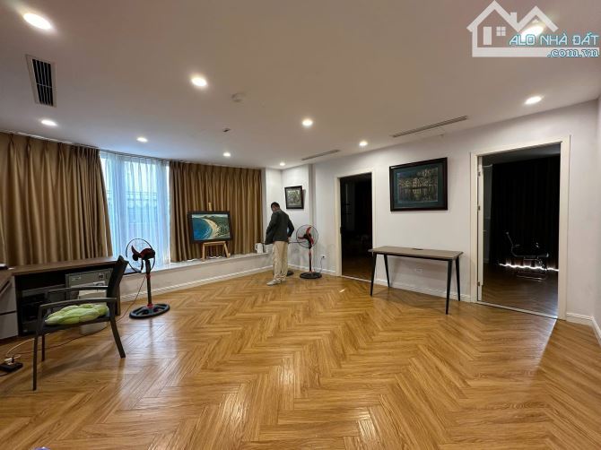 BÁN TÒA APARTMENT 7 TẦNG MẶT PHỐ NGHI TÀM, VIEW HỒ TÂY, DT 154M MT 8.1M KD 125Tt/THÁNG. - 2