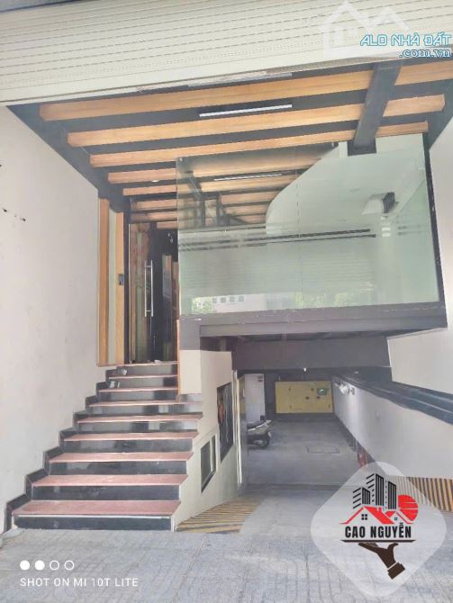 Nguyên toà nhà 7 tầng, thang máy, 5x20 trống suốt, mặt tiền - 2