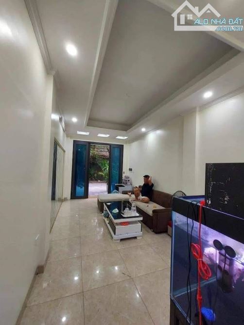 PHÂN LÔ 172 PHÚ DIỄN - VỈA HÈ Ô TÔ TRÁNH - 7 TẦNG THANG MÁY - 10 TỶ - 2