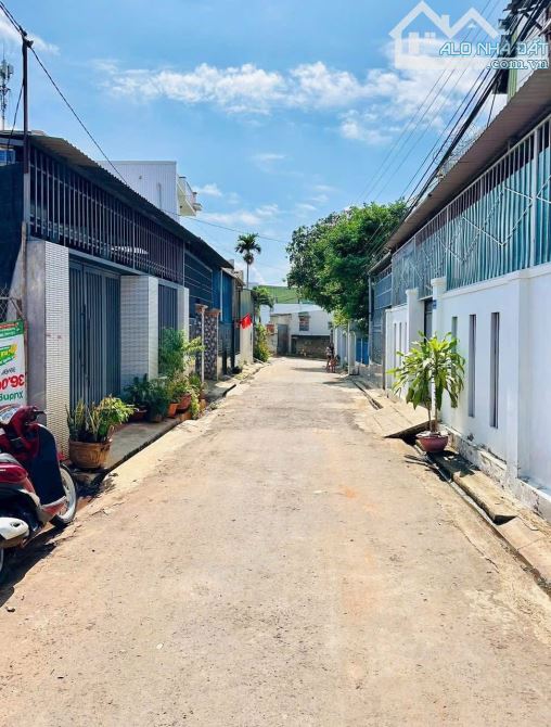 BÁN ĐẤT HẺM 69 MAI XUÂN THƯỞNG - GẦN CHỢ MẠC ĐĨNH CHI.DT 5x20m - TC 60m2 - HƯỚNG NAM. - 2