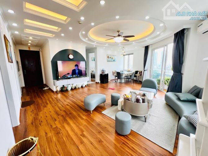 CHÍNH CHỦ BÁN CĂN HỘ TRONG CHUNG CƯ HACISCO 107 Nguyễn Chí Thanh Giá 8,68 tỷ - 2