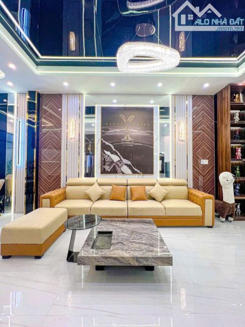 Bán nhà 2 lầu trục chính đường D1 KDC Hồng Loan . Giá 7,5 tỷ - 2