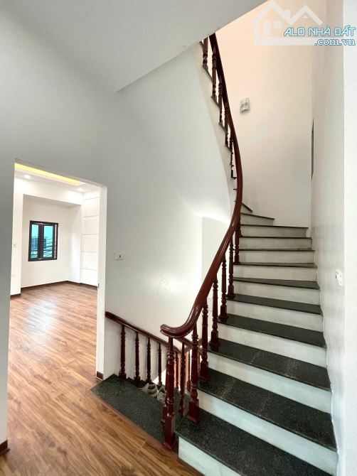 Bán nhà phố Ngọc Trục, Đại Mỗ, Nam Từ Liêm nhà đẹp ô tô đỗ cửa dt 43m 5t mt 5m giá 6,8 tỷ - 2