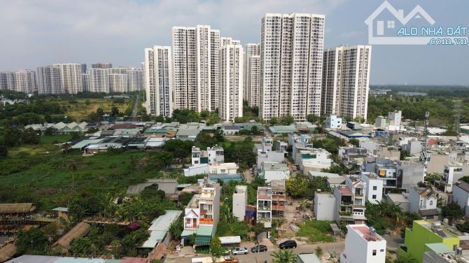 Bán lô đất HXH đường Nguyễn Xiển ngay Vinhomes. Chỉ 3.18 tỷ - 2