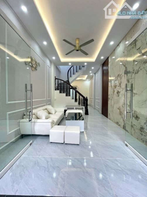 BÁN NHÀ PHÂN LÔ CHIẾN THẮNG – VĂN QUÁN, HÀ ĐÔNG – 35M2 x 4 TẦNG – VỈA HÈ – KINH DOANH TỐT - 2