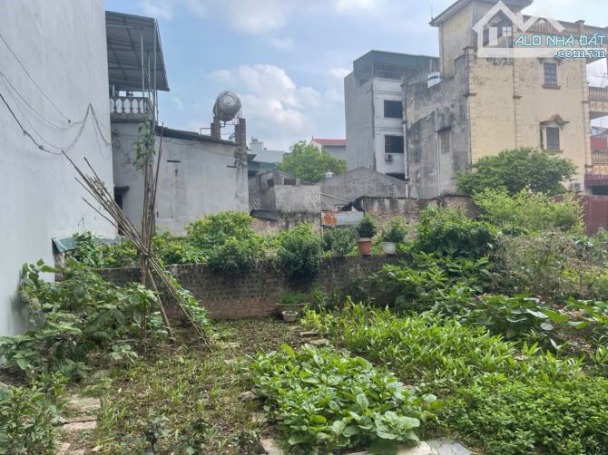 Bán 53,6m đất tổ 9 Thạch Bàn, đường xe ô tô 4 chỗ vào nhà giá chỉ nhỉnh 7 tỷ - 2