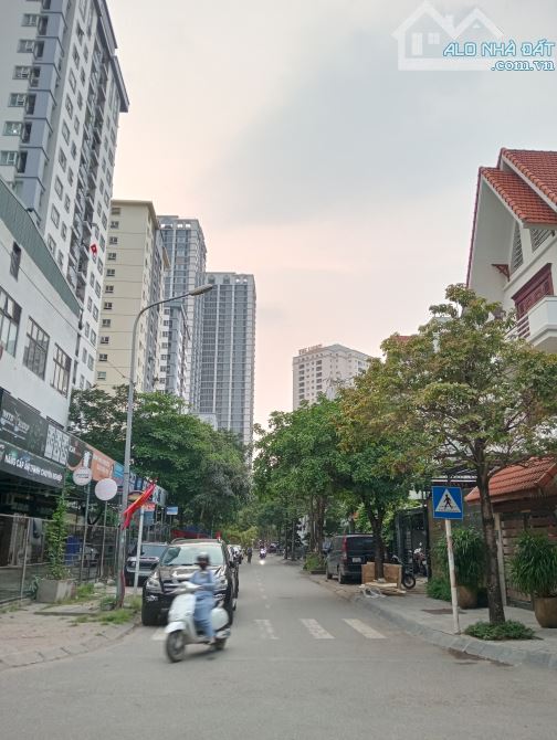 Biệt thự KĐT Trung Văn, Tố Hữu - Dt144m2, 5 ngủ - Gara - Kinh doanh - Giá tốt - 2