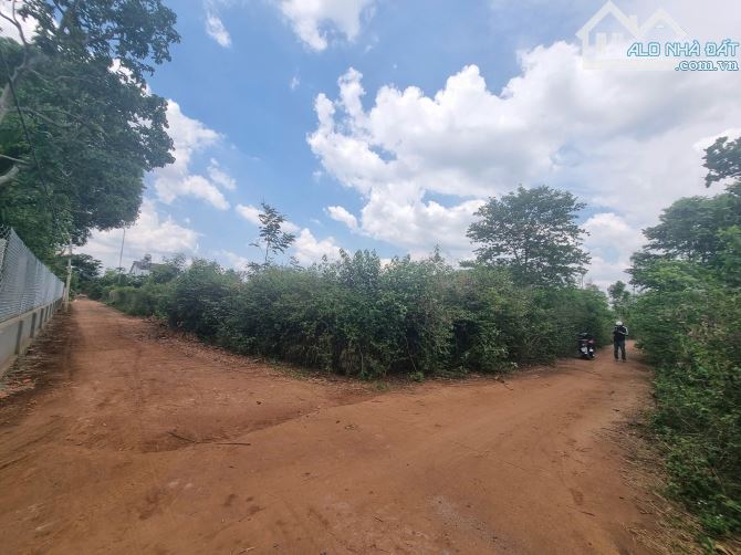 Đất hẻm Nguyễn Xuân Nguyên Eanao A sau trường Ngô Mây - 2