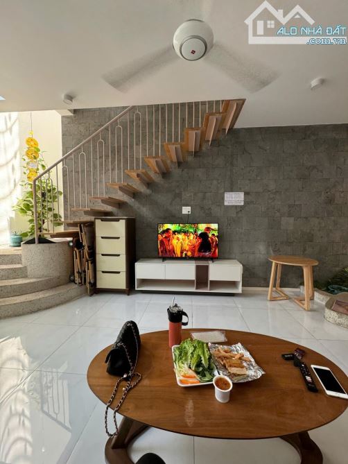 XE HƠI TRƯỚC NHÀ 4tầng (4m x 10m), Trung tâm Bình Thạnh, chỉ 6.1 tỷ - 2