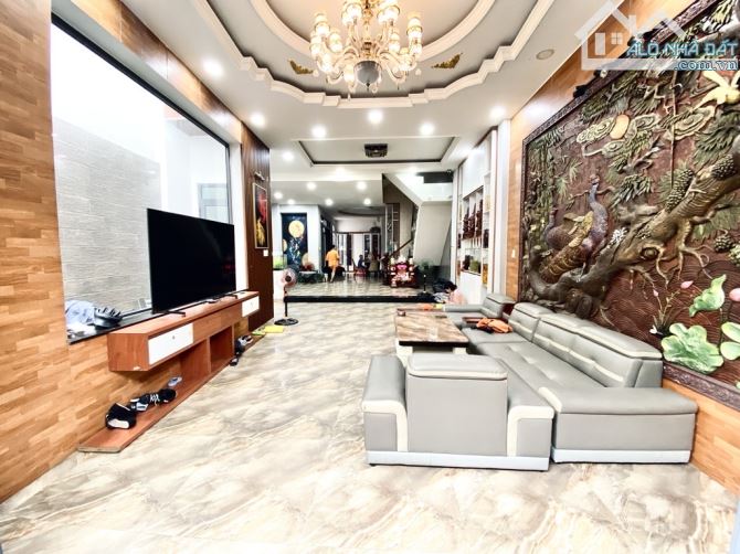 11.4 Tỷ- BIỆT THỰ VÍP- 6.5mx20mx4 tầng- Tân Kỳ Tân Quý- Gần Aeon Mall. - 2
