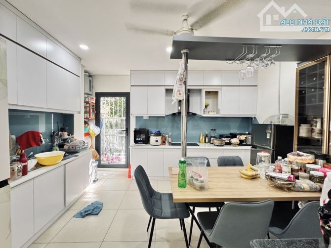 BIỆT THỰ MINI VẠN KIẾP P3 BÌNH THẠNH - HẺM XE HƠI - 3 BƯỚC RA MẶT TIỀN - 93M2 5PN LÔ GÓC K - 2