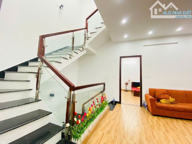 CẦN BÁN GẤP NHÀ 3 LẦU MẶT TIỀN ĐƯỜNG HẢI PHÒNG ĐÀ NẴNG - 2