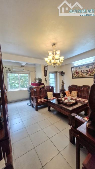 CỰC SỐC!!! NHÀ ĐẸP MẶT PHỐ CHÍNH LÊ LỢI - MẶT TIỀN QUYỀN LỰC 10M - KINH DOANH ĐỈNH CAO - 2