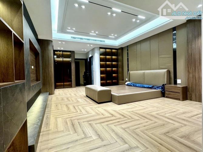 Bán nhà mặt phố Hồng Tiến 8 tầng 76m, thang máy, nội thất xịn giá hơn 38 tỷ - 2