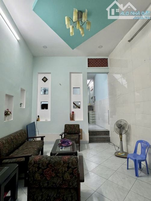 Bán nhà HXH Trần Khắc Chân P.Tân Định Q.1 3 tầng 60m2 Giá 11.6 tỷ - 2