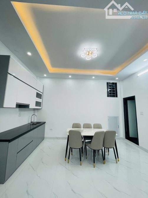 CỰC PHẨM- GẦN PHỐ CỔ- NHÀ MỚI LONG LANH- FULL NỘI THẤT- PHỐ HUẾ-65m - 13tỷ 9 - 2