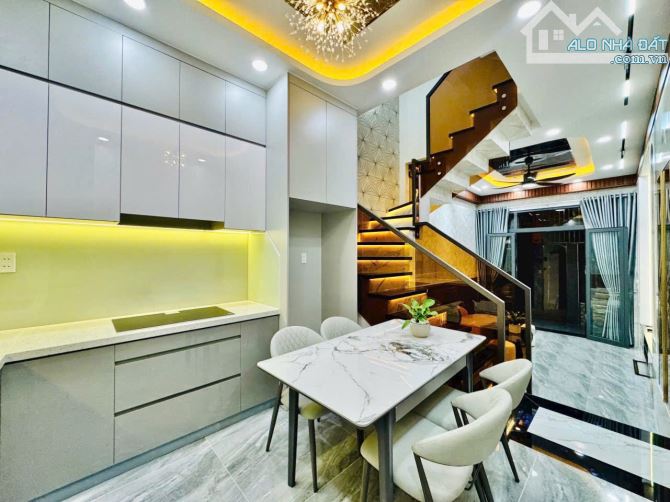 Siêu phẩm Nguyễn Văn Khối P8 Gò Vấp - Nhà mới đẹp tặng full nội thất - Giá 5.95 tỷ - 2
