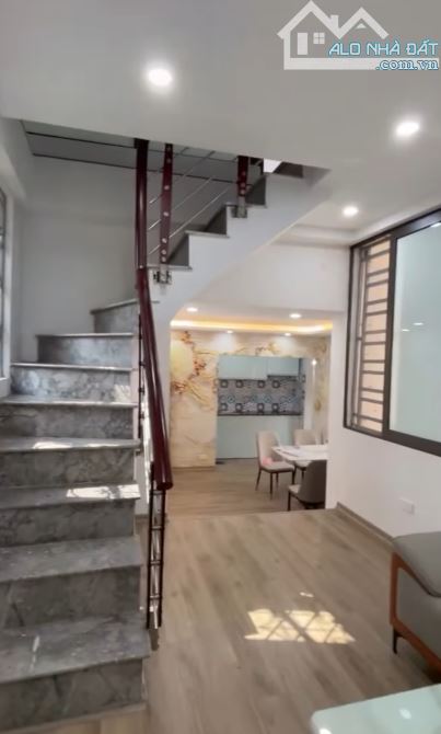 BÁN CĂN HỘ TẬP THỂ PHỐ TÂN MAI – CĂN GÓC 3 MẶT THOÁNG – NHÀ ĐẸP NHƯ KHÁCH SẠN – CHỈ VIỆC Ở - 2