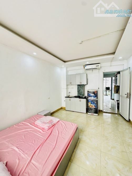 Nhà Quan Nhân , vị trí đẹp thang máy 6 Tầng - 2