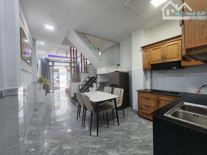 NHÀ 2 TẦNG BTCT - HẺM OTO NGỦ TRONG NHÀ - QUANG TRUNG - KHÔNG LỘ GIỚI - 48M2 - GIÁ 6.X TỶ - 2