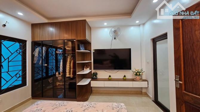 Nhà đẹp Yên Hòa. Ngõ thông 3 gác - Gần phố. DT 36m2* 5 Tầng* MT 4.3m. Chào 7.65 Tỷ còn TL - 2