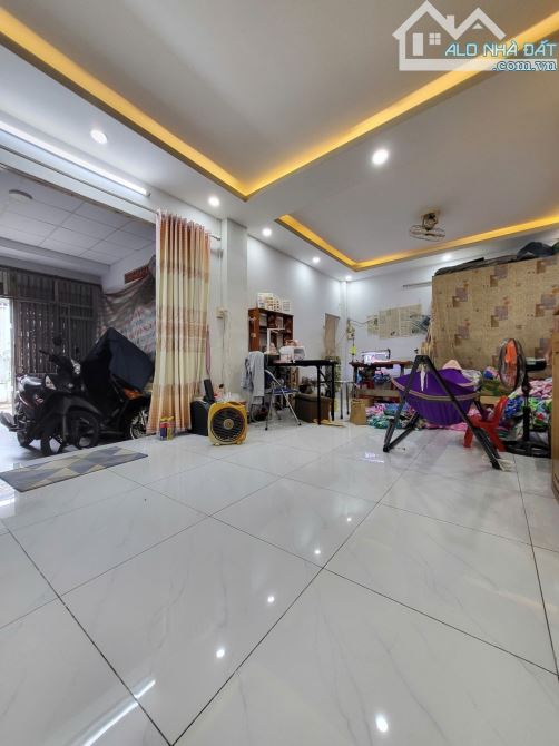 100TR/M2 HXH THÔNG , KHU BÀU CÁT ( 7 x 17 ) 2 TẦNG BTCT , CHỈ 11.4 TỶ - 2