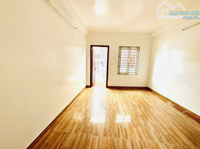 Bán nhà 279 Đội Cấn - bãi ô tô sát nhà - 6T ,35m2 - hơn 8 tỷ 💥 - 2