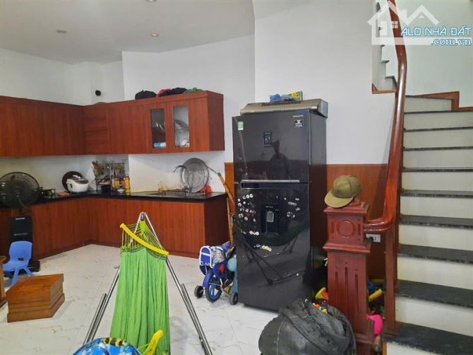 NHÀ ĐẸP 3 THOÁNG, 3 TẦNG 4 PHÒNG NGỦ, CHƯA ĐẾN 100TR/M2, TRUNG TÂM VĨNH HƯNG, HOÀNG MAI - 2