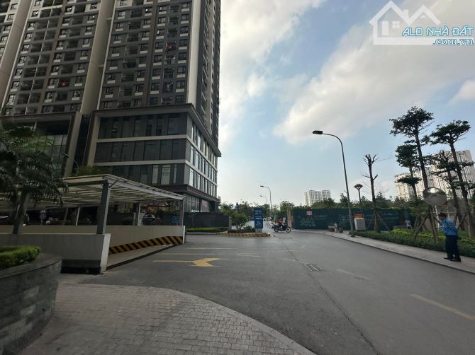 Bán Chung Cư Cao Cấp Ngoại Giao Đoàn - Tây Hồ - Lô Góc - 4 Ngủ - 140M Tầng 10 Nhỉnh 11 Tỷ - 2