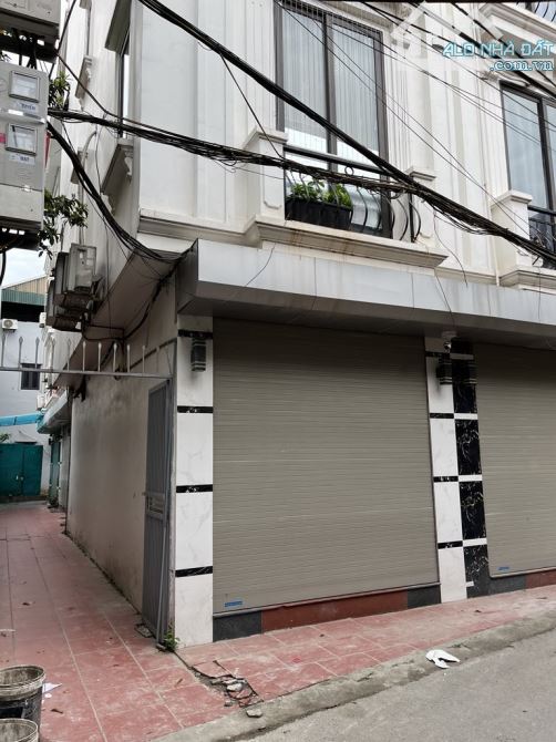 Cần bán nhà 5 tầng giá tốt , siêu tiện ich . - 2