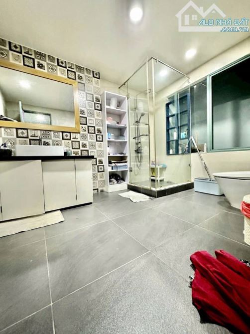 Nhà đẹp bình thạnh, diện tích lớn có hầm ô tô ngang khủng 8m, - 2