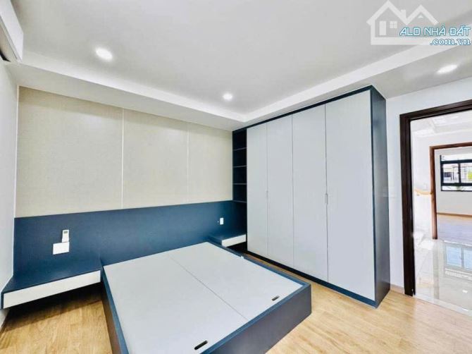 Bán Nhà Hẻm Thông OTO Lê Văn Sỹ (Quận 3), 2 Lầu, 62M2. Giá Chỉ 6.5 Tỷ. Sổ Hồng Riêng - 24