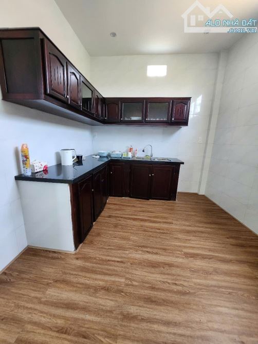 Nhà 2 mặt tiền Triệu Quang Phục ngang 18.6m - 5