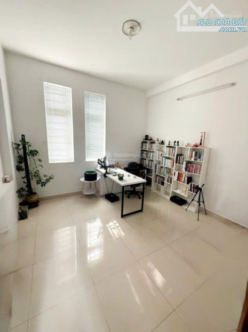 Bán nhà đồng bộ KDC Bình Hưng - gần BX. Quận 8, 100m² - chỉ nhỉnh 8 tỷ - 3