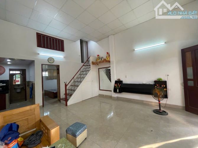CHỈ VỚI 2.2 TỶ ĐÃ CÓ NHÀ ÂU CƠ 50M- 2 THOÁNG - Ô TÔ ĐỖ CỬA- DÂN XÂY - 3