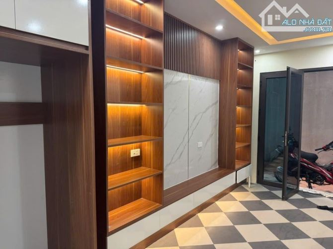 NHÀ ĐẸP 4 TẦNG – FULL NỘI THẤT – PHỐ TRẦN KHÁT CHÂN – NGÕ THÔNG – Ở LUÔN - 3