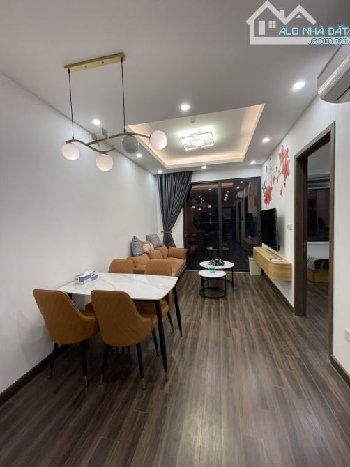 🌹 Bán căn 2PN full nội thất tầng trung view vể bơi Vô cực giá 2,350 triệu - 3