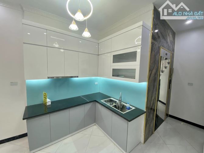 Sát chợ Hà Đông 33m2*5 Tầng-dân xây đẹp-ngõ to -gần Mặt phố-5.8 tỉ- T.L mạnh - 3