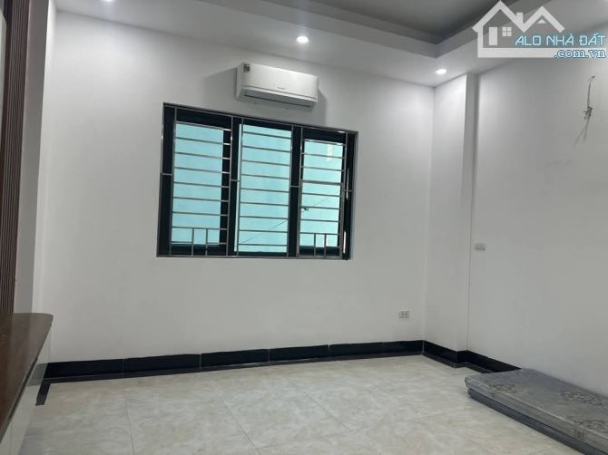 NHÀ ĐẸP LONG BIÊN – CÁCH Ô TÔ 10M – GIÁ CHỈ 4.55 TỶ Chủ thiện chí giảm 200tr - 3