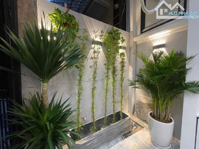BÁN NHÀ MẶT TIỀN LẠC LONG QUÂN - 5 TẦNG HIỆN ĐẠI, VIEW HỒ TÂY - 8 TỶ - 3