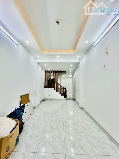 MINH KHAI - Chỉ 8.3 Tỷ – Diện tích rộng 50m² – 3 tầng – Sổ đỏ nở hậu - 3