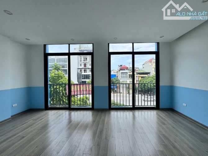 Bán nhà mặt Phố Hồng Tiến 45mx6tầng,thang máy - Vị trí Vip, vỉa hè đá bóng - KD đỉnh - 3
